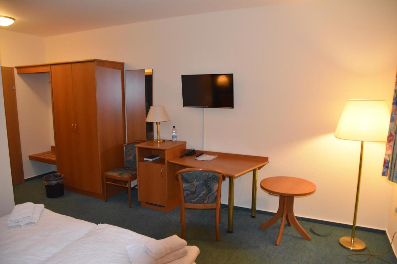 Hotel Zum Gesundbrunnen Bad Zwischenahn Exterior foto